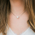 Load image into Gallery viewer, Pearl Necklace